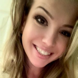 Meet your Posher, Rebekah